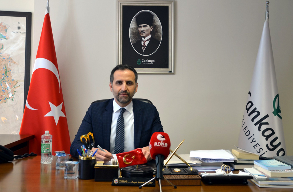 ÖZGÜR ERDEM İNCESU'DAN BAYRAMI MESAJI