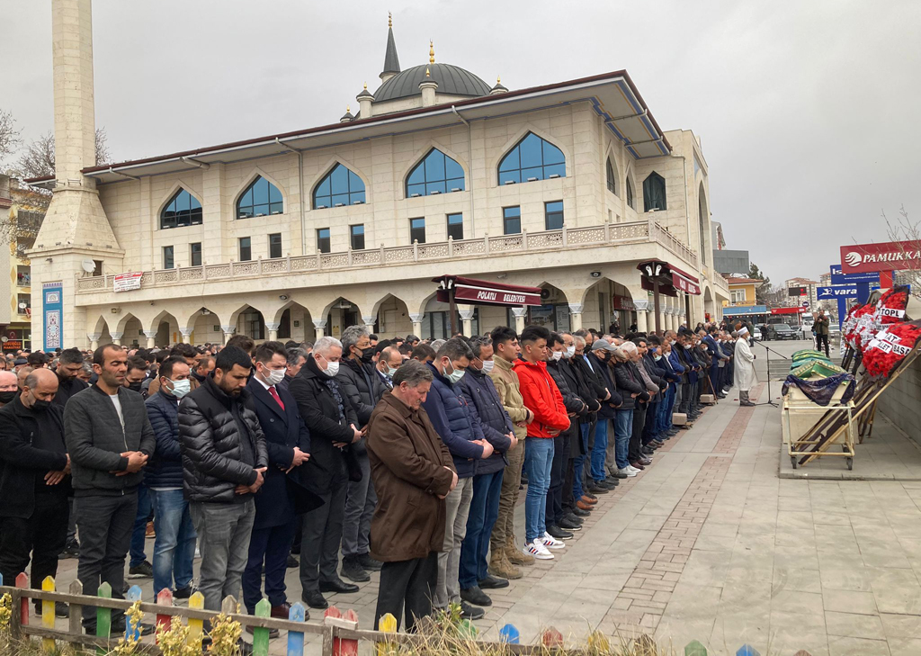 SIRRI ARPAÇ SONSUZLUĞA UĞURLANDI