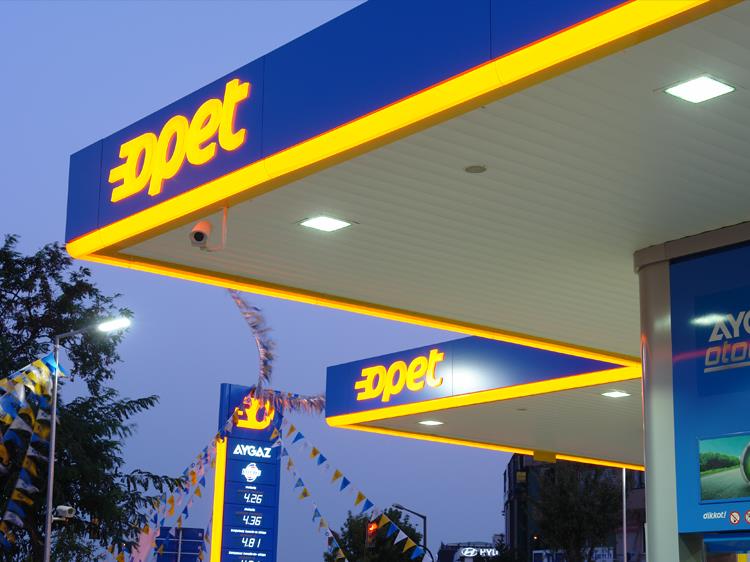 TOPRAKLAR OPET'TEN HAYIRLI BAYRAMLAR