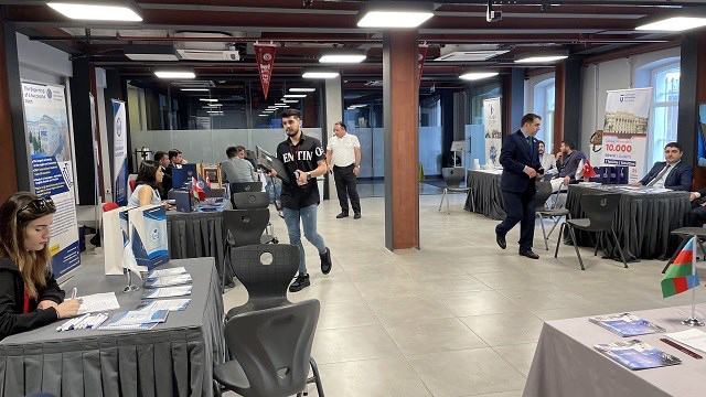 AZERBAYCAN ÜNİVERSİTELERİ, İSTANBUL'DA TANITILDI