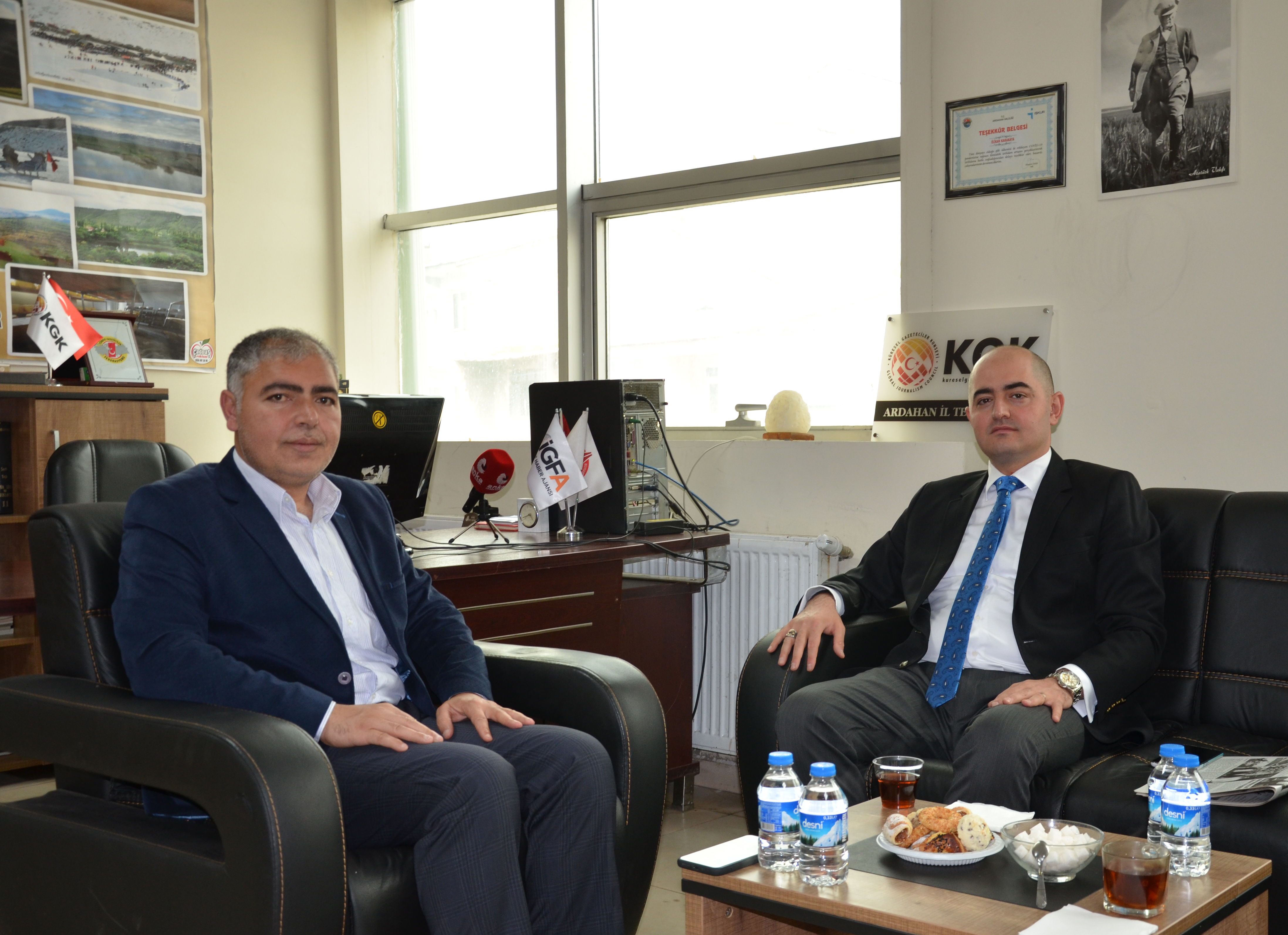 BAŞSAVCI UYGUR KAAN ARISOY'DAN GAZETECİLERE VEDA ZİYARETİ