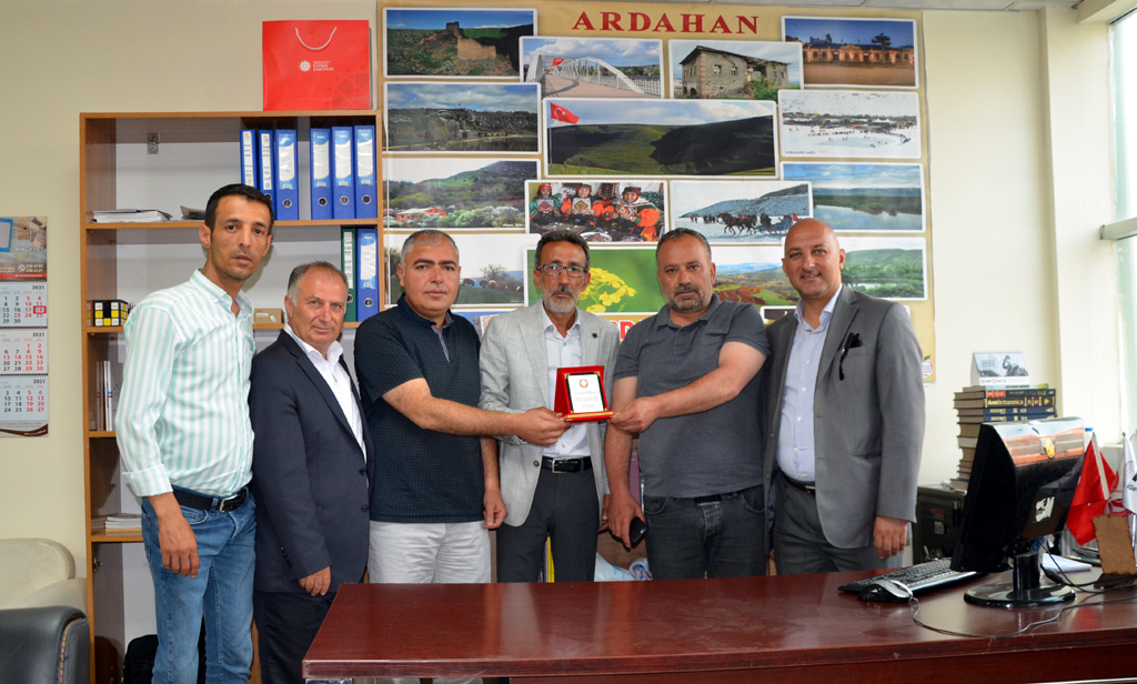 İYGAD ARDAHAN’DA: ABDULLAHOĞLU MESLEKTAŞLARINI UNUTMADI