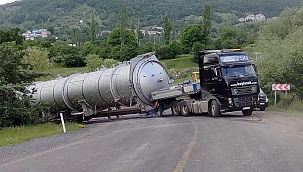 SAFFET KAYA TÜNELİ BİTİRMEYİNCE TIR VİRAJI ALAMADI