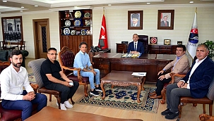 VALİ ÖNER VE BELEDİYE BAŞKANI DEMİR’DEN SERHAT ARDAHAN SPOR’A TAM DESTEK