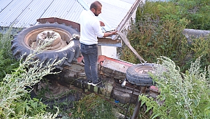 YOL VERMEYE ÇALIŞIRKEN, UÇURUMA YUVARLANDI: 1 ÖLÜ