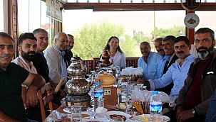 DİLEK ÖZTÜRK: KIRMIZI KRAVATLILARA HESAP SORUN!