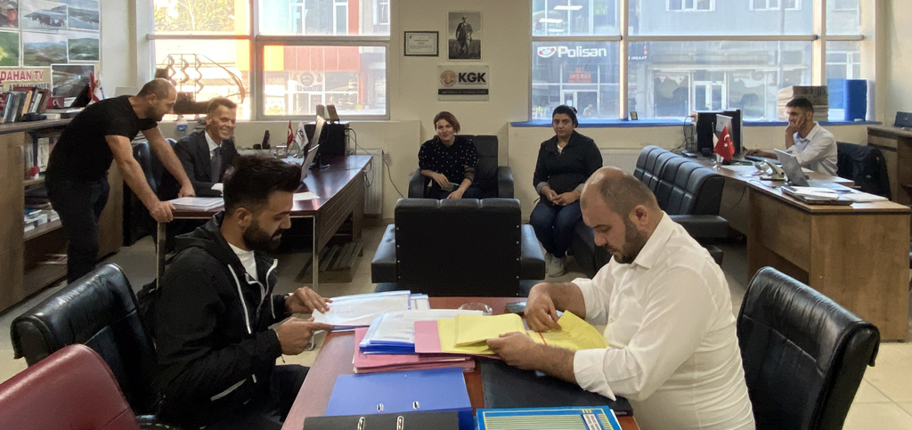 ARDAHAN'DA İLAN ALAN GAZETELER DENETLENDİ