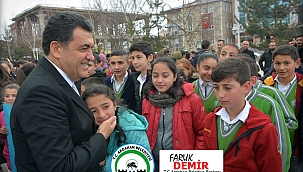 BAŞKAN DEMİR'DEN 12 EYLÜL VE YENİ EĞİTİM-ÖĞRETİM YILI MESAJI