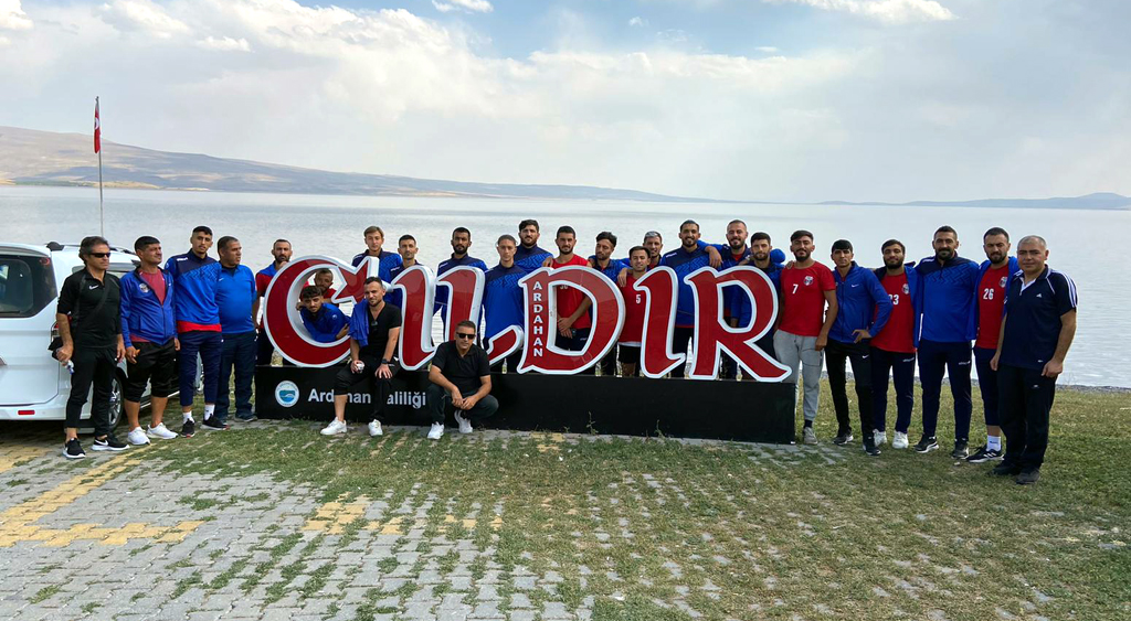 SERHAT ARDAHAN SPOR, HAZIRLIK MAÇI ÖNCESİ ÇILDIR’DA MORAL DEPOLADI