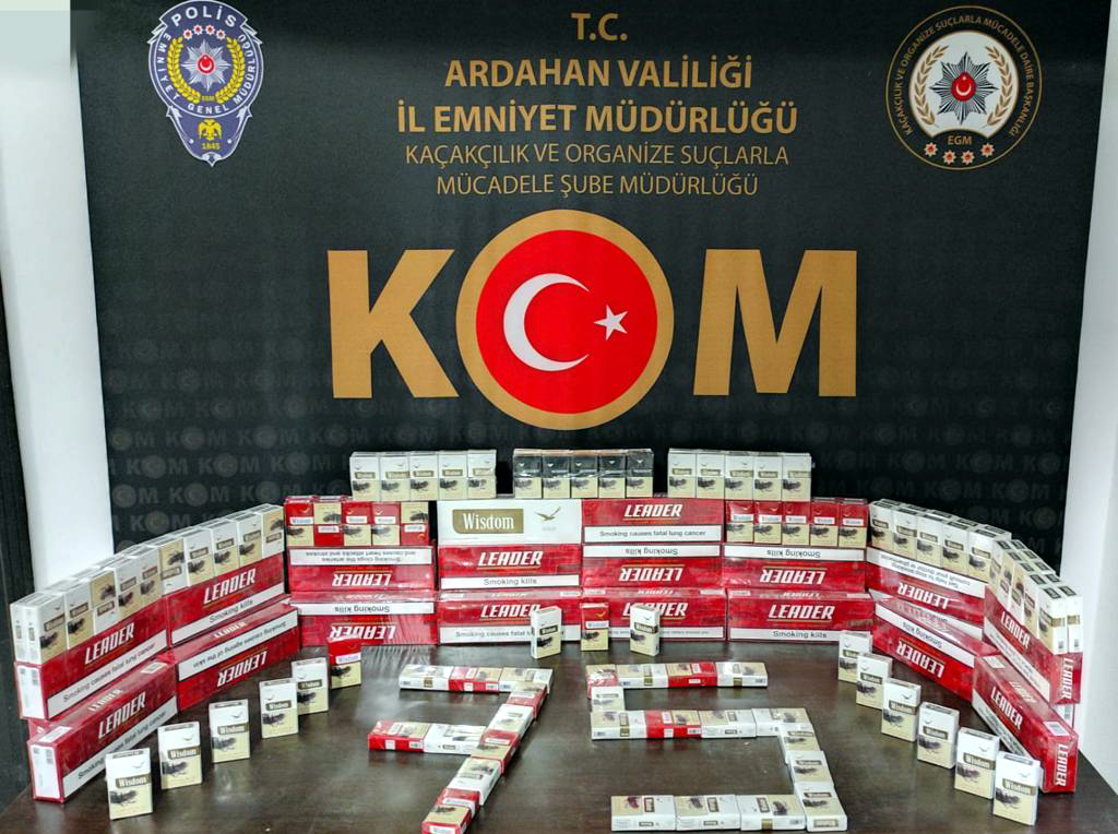 TÜTÜN KAÇAKÇILARINA DARBE, 4 ŞÜPHELİ GÖZALTINDA