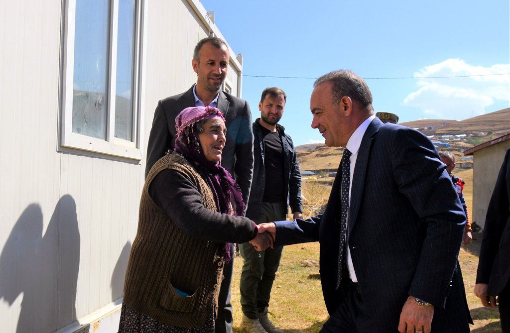 GÖLE DERNEKLER FEDERASYONU DEPREM BÖLGESİNDE