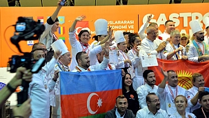 ARDAHANLI GASTRONOMİ ÖĞRETMENİ BESTE SEZER: KAZ ETİ YEMEĞİ İLE ALTIN MADALYA KAZANDI