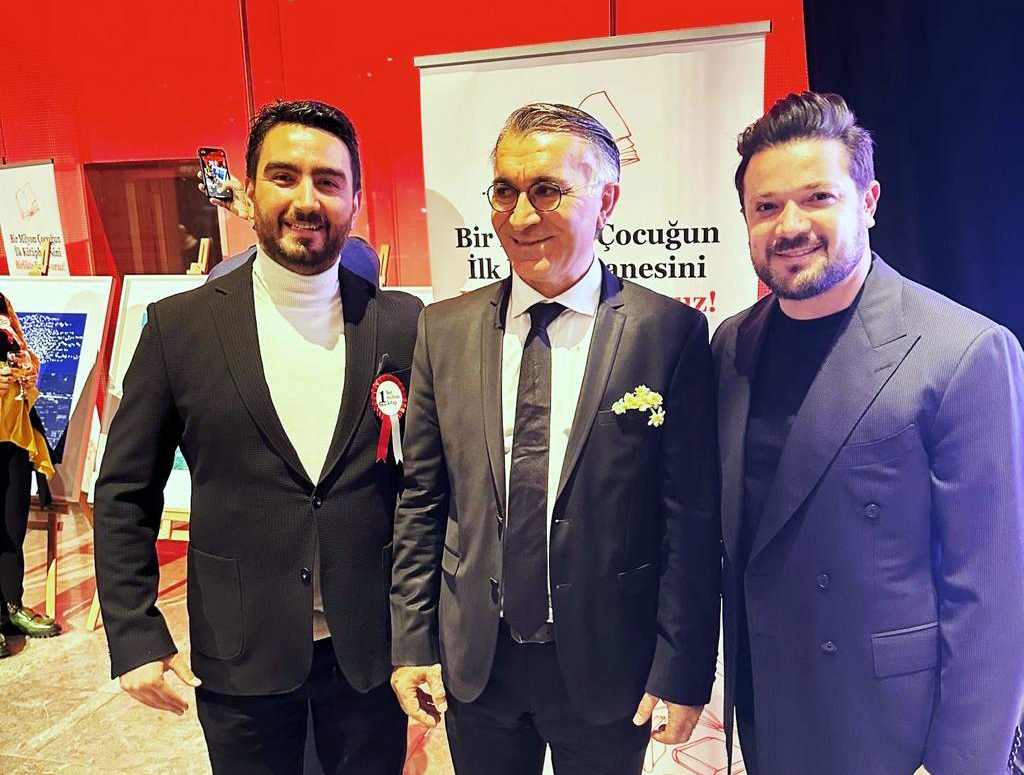 İŞ İNSANI TANER TEKİN’DEN ARDAHAN’A 1500 KİTAP