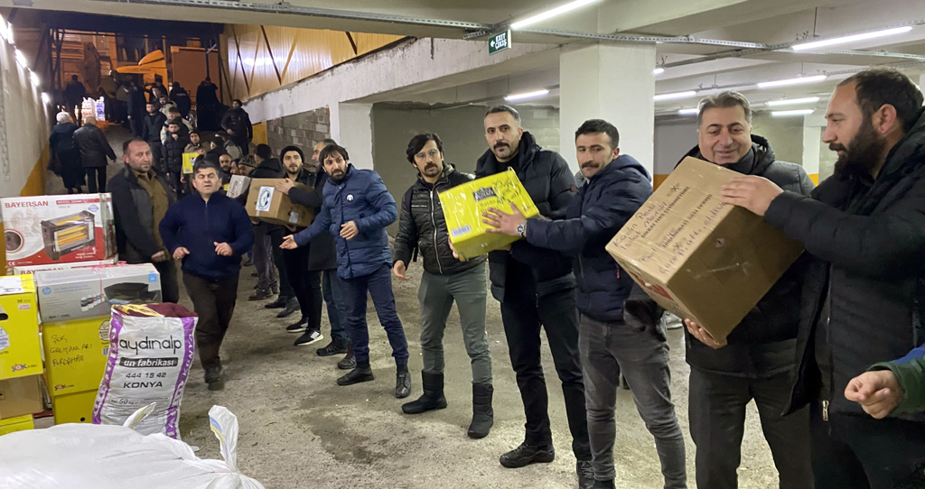 ARDAHAN BELEDİYESİ DEPREMZEDELER İÇİN SEFERBER OLDU