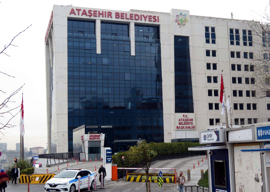 ATAŞEHİR BELEDİYESİ’NE OPERASYON: 28 GÖZALTI