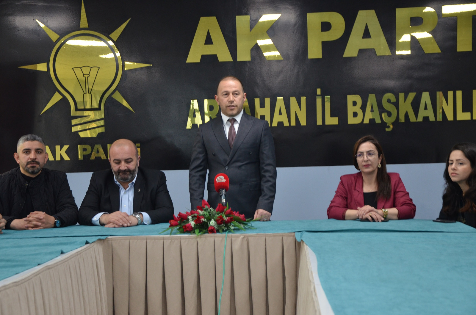 AK PARTİ ESKİ GENÇLİK KOLLARI BAŞKANI ÖZGÜR YILMAZ, MİLLETVEKİLLİĞİ İÇİN ADAY ADAYLIĞINI AÇIKLADI