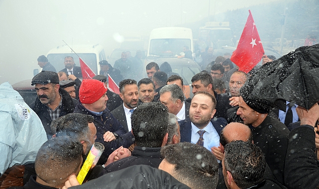 AK PARTİ SEL OLDU TARİHİ REKOR KIRDI