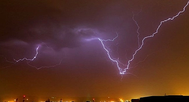 SULAKYURT KÖYÜNDE YILDIRIM ÇARPMASI: 2 YARALI 1 ÖLÜ