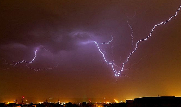 SULAKYURT KÖYÜNDE YILDIRIM ÇARPMASI: 2 YARALI 1 ÖLÜ