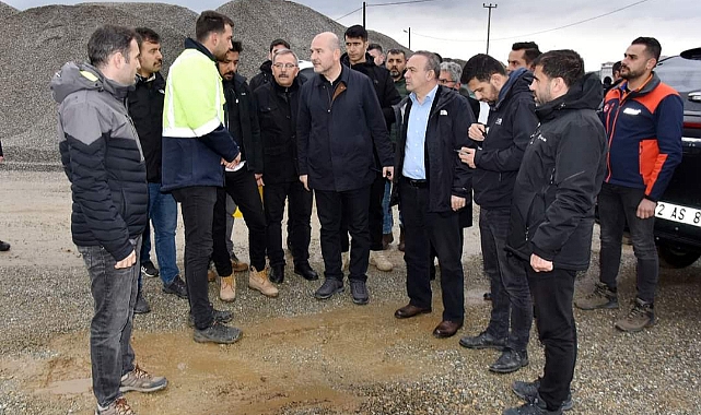 VALİ ÖNER, BAKAN SOYLU İLE DEPREM BÖLGESİNDE