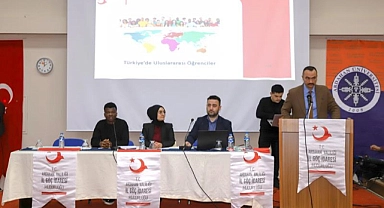 ARÜ'DE YABANCI UYRUKLU ÖĞRENCİLERE UYUM EĞİTİMİ TOPLANTISI