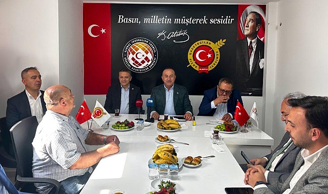 ÇAVUŞOĞLU: KGK KAMU DİPLOMASİSİ GÖREVİ YAPIYOR!