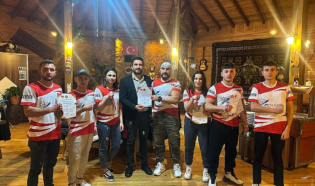 IŞIKLI, GELENEĞİ BOZMADI YİNE SPORCUNUN YANINDA OLDU