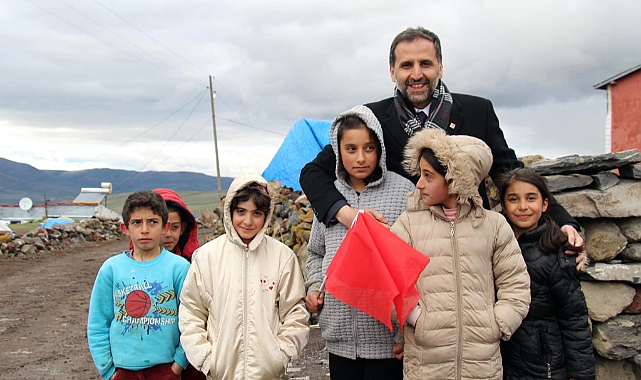 ÖZGÜR ERDEM İNCESU: HERKES GÜLECEK!