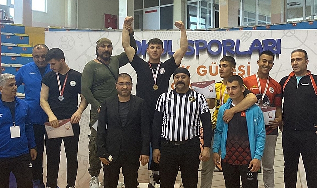 ARDAHANLI SPORCU ARDA YILDIZ TÜRKİYE ŞAMPİYONU