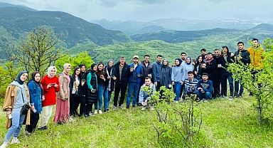 POSOF MYO, DEPREM ANISINA FİDAN DİKTİ