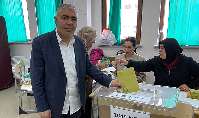 TÜRKİYE SANDIK BAŞINDA