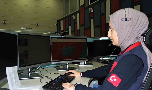 112 Acil Çağrı Merkezini arayarak 'Domatesi nereden alabilirim' diye sormuşlar