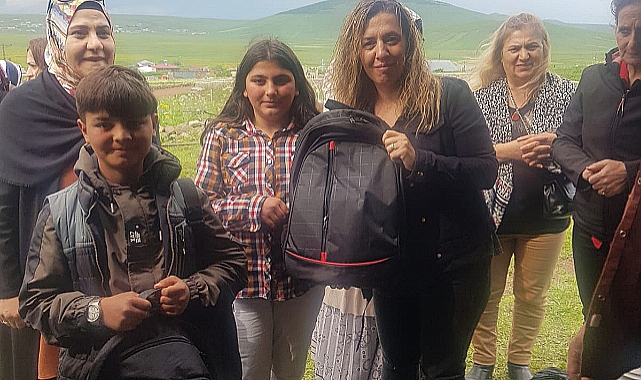 AKI-Der kız öğrencilerini sevindirdi