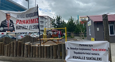 Başkan Demir’e pankartlı teşekkür