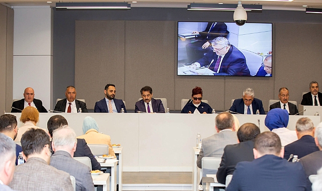 BİK GENEL MÜDÜRÜ CAVİT ERKILINÇ: "RESMİ İLANA BAĞLI YAYINCILIK TİCARİ GERÇEKLERLE BAĞDAŞMIYOR"