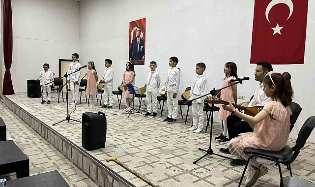 Çıldır İlkokulu'nda mezuniyet konseri düzenledi
