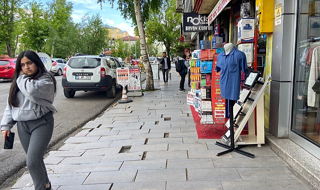 KALDIRIMLAR ONARIM BEKLİYOR