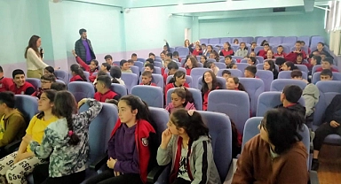 ÖĞRENCİLERE GIDA GÜVENLİĞİ EĞİTİMİ VERİLDİ