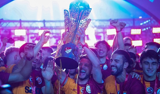 ŞAMPİYON GALATASARAY