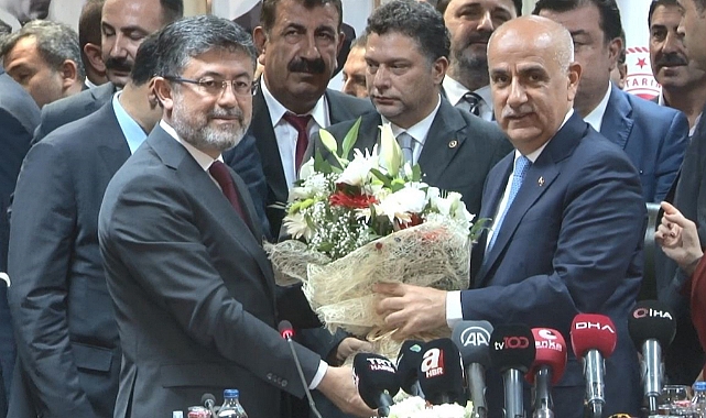 TARIM VE ORMAN BAKANLIĞINDA DEVİR TESLİM TÖRENİ
