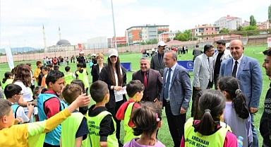 Vali Öner "Çocuk Oyunları Şenliği" etkinliğine katıldı