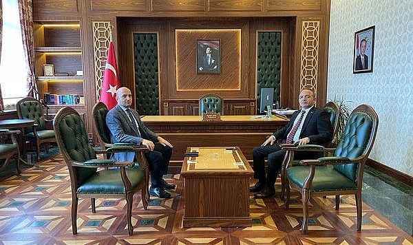 Vali Öner’den Göle Kaymakamlığına ziyaret