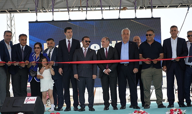 Aküzüm New Holland 3S Plaza Kars’ta Açıldı