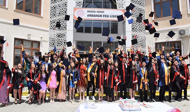 Ardahan Fen Lisesi'nden YKS'de büyük başarı