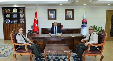 Askerlik şubesinin Başkanları Vali Öner’i ziyaret etti