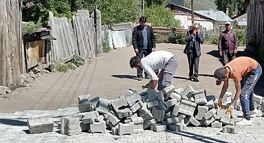 Başkan Gültekin; "Yaz bitmeden tüm sokaklarımıza kilit parke döşeyeceğiz"