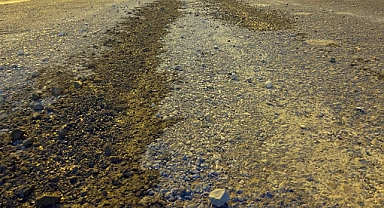 Beton firması, yol boyunca yolları bozdu