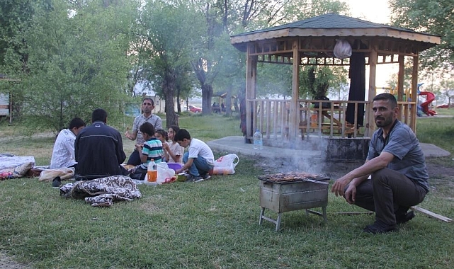 Hafta sonu piknik yoğunluğu