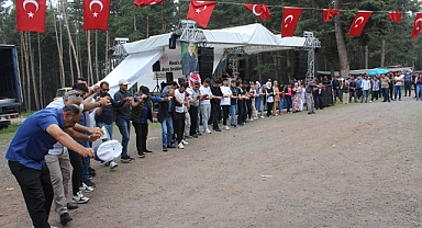 Hanaklı Aşık Mazlumi'yi anma şenliğine yoğun ilgi