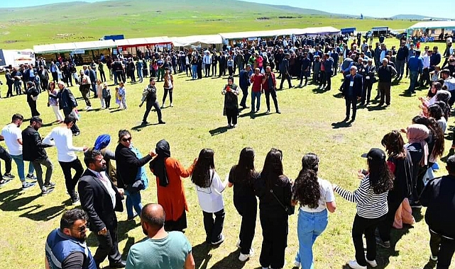 Hoçvan Yayla Şenliği Ardahan’a renk kattı